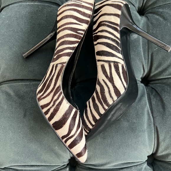 Guess zebra print high heels - Picture 5 of 10